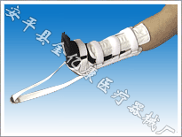 �׹�ǣ����