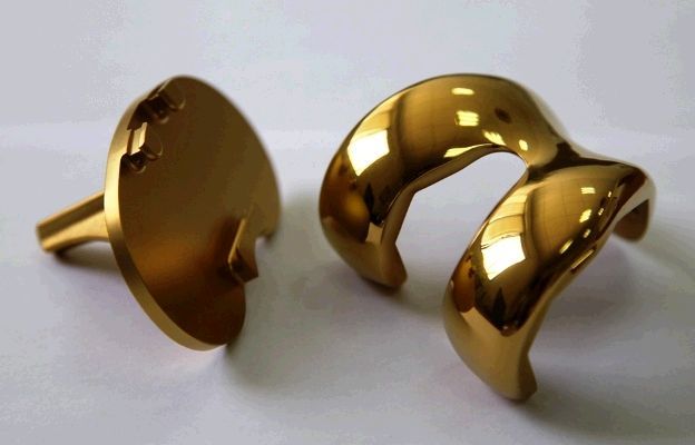 �ǻ�PVDͿ����ҽ��ֲ���Ʒ�е�Ӧ��