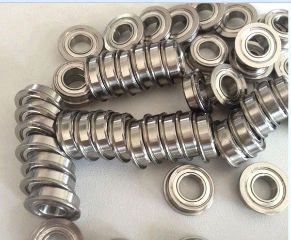 ҽ����еNMB���R-1350ZZ