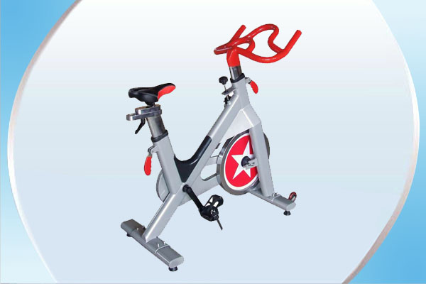 ���е���