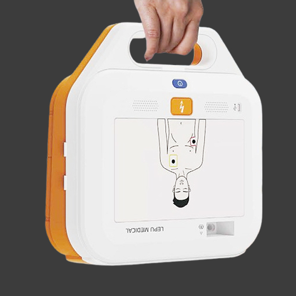 ����LeAED������E10�����Զ����������AED�豸�Լ�һ������5�뼱��ʩ��