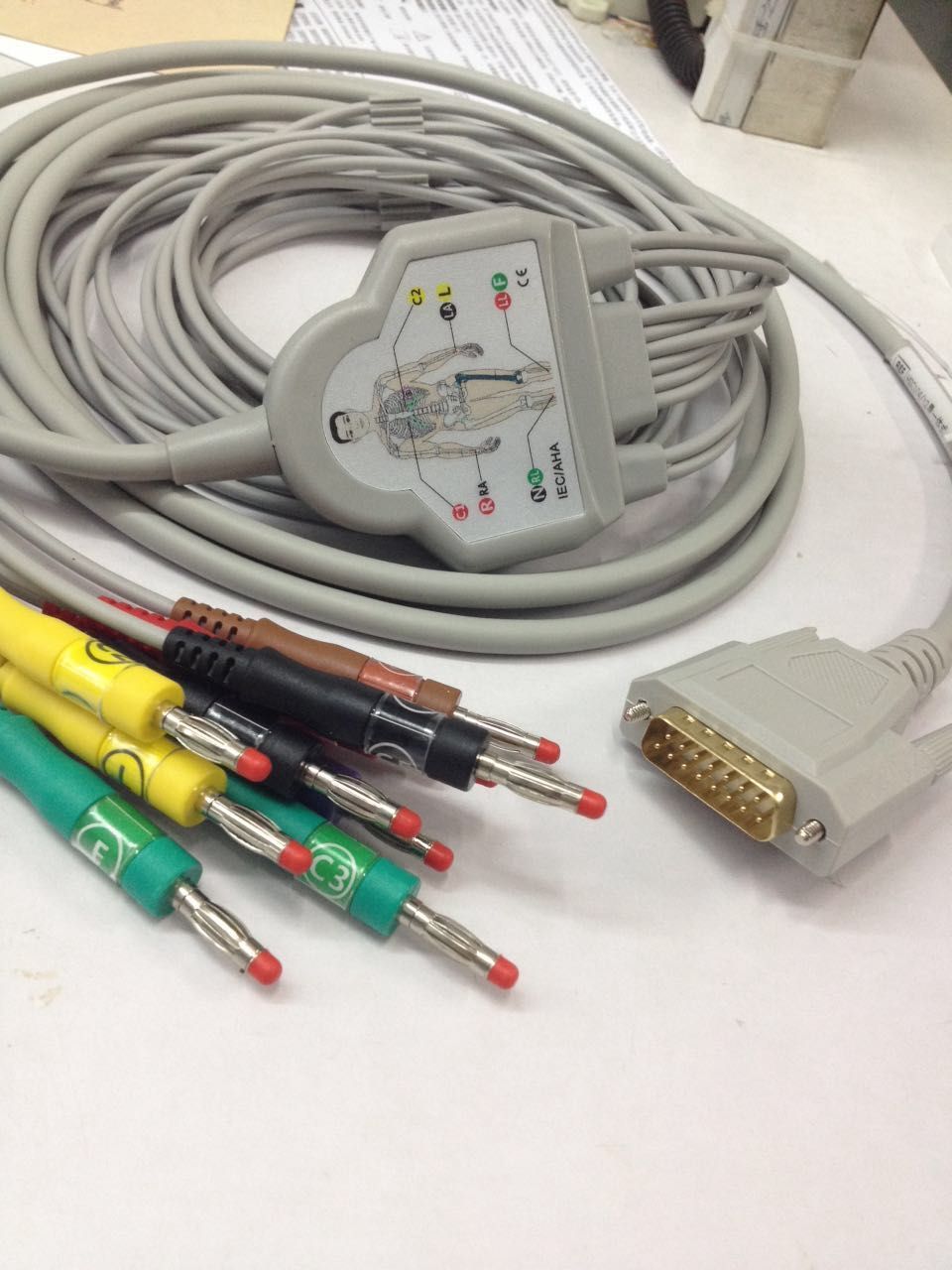 �����ڰ�ĵ�ͼ��12�����ߣ������ĵ絼����