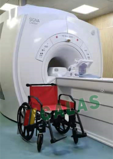 ����˹�������η�������MRI����
