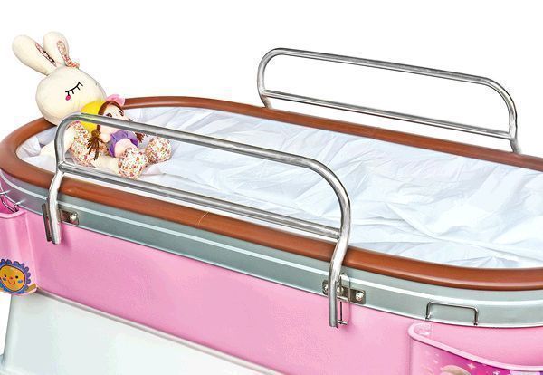 ��������