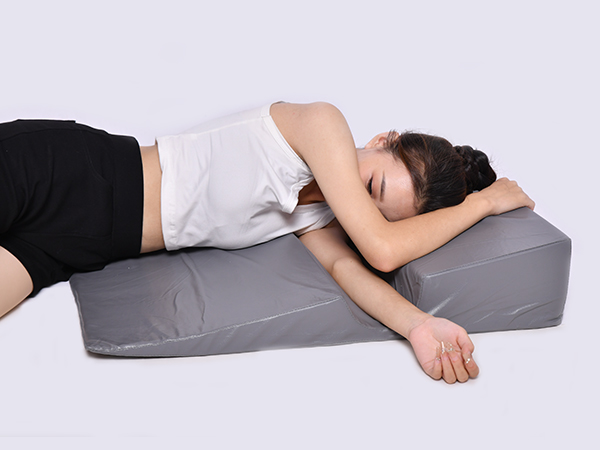 体位垫侧卧位护理垫高密度海绵支撑侧身手术垫皮革布料包裹