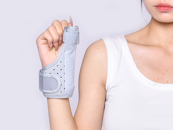 医用大拇指保护套运动腕关节护腕护具腱鞘损伤手腕钢板防扭固定带