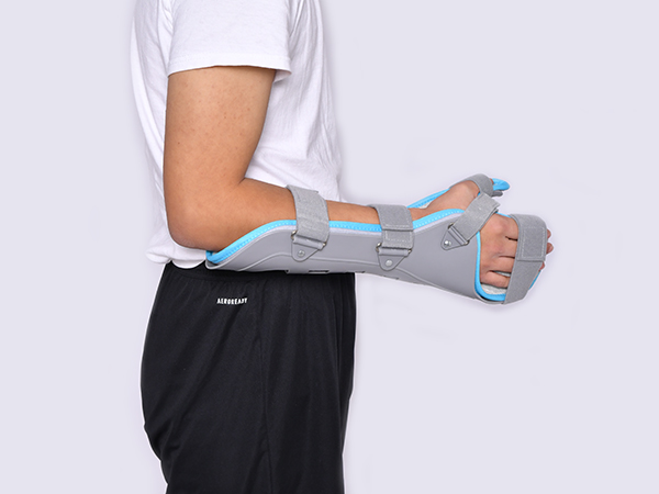 手部固定支具康复支撑夹板护具夜间休息手掌前臂绑带远端扭伤手托